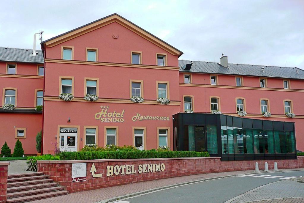 Hotel Senimo Olomouc Esterno foto