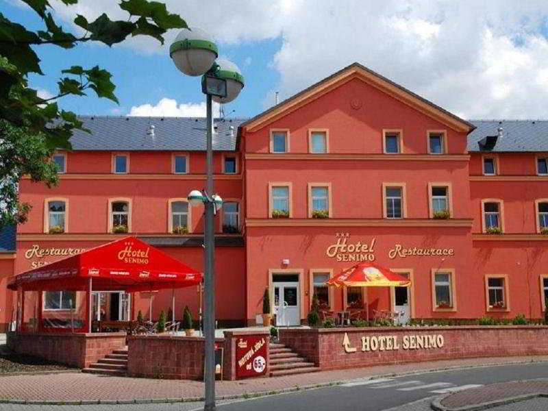 Hotel Senimo Olomouc Esterno foto